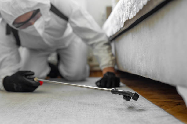 Professional Mosquito Control technician working in Wahiawa, HI
